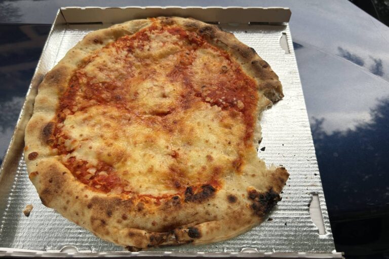 Ho mangiato Chrono, pizza da distributore automatico, e sono vivo