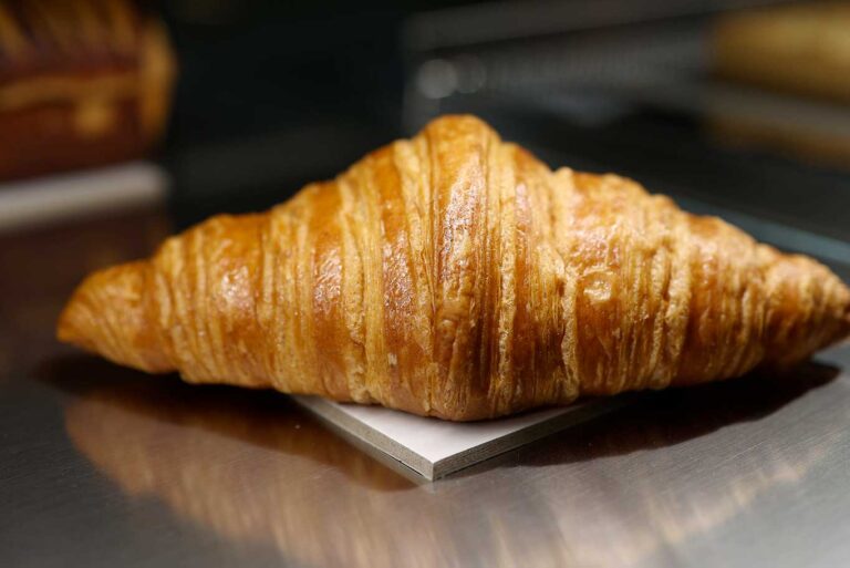 Il cornetto costa 1,50 € da Casa Manfredi Teatro a Roma Ostiense