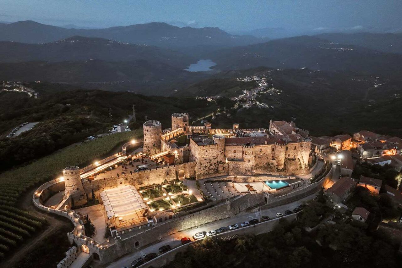 il castello di Rocca Cilento ospita la cena di Entroterra 2024