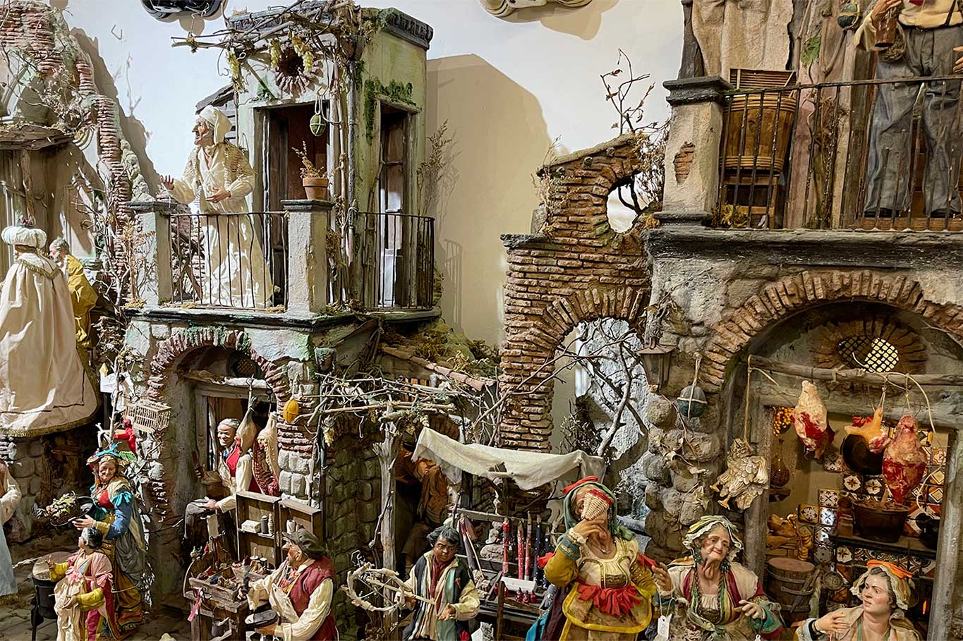 Presepe e Scaturchio: chiusa e riaperta la pasticceria a Napoli