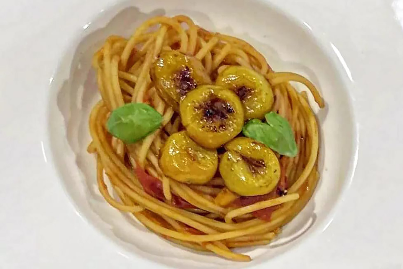 Spaghettoni ai pomodorini confit, ricetta vincente di Scatti di Gusto