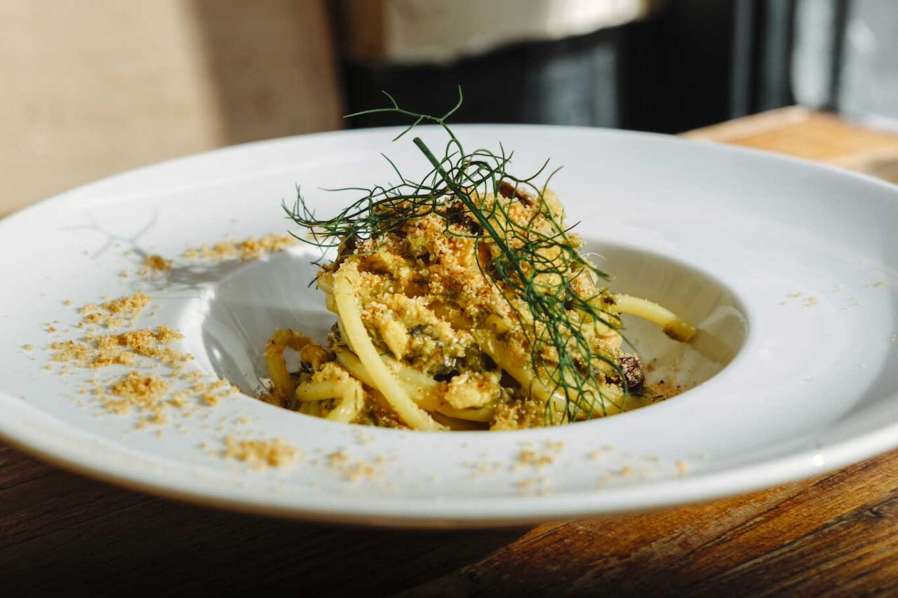 Buatta trattoria popolana palermitana bucatini con sarde e finocchietto