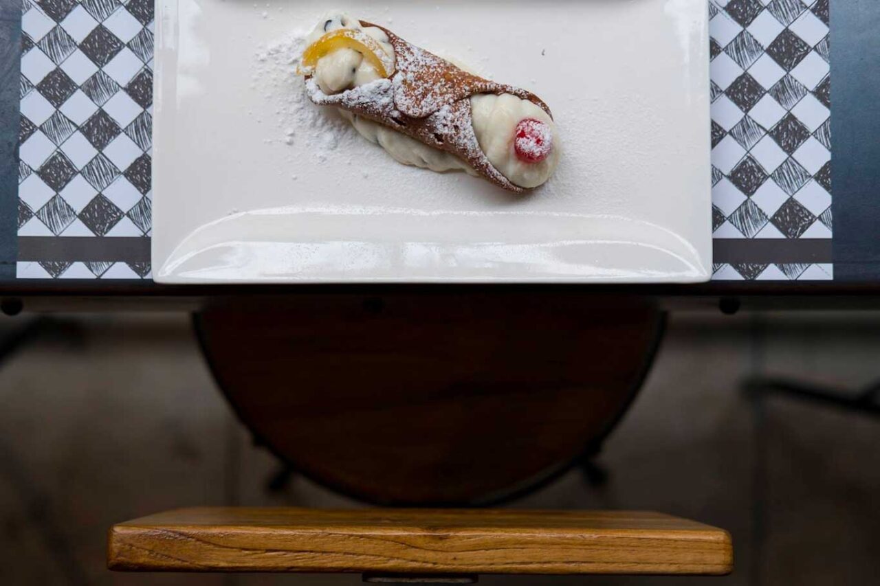 Buatta trattoria popolana palermitana cannolo siciliano