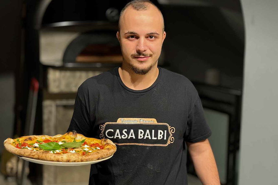 Casa Balbi a Napoli, pizze piccanti a ottimi prezzi vicino al Duomo