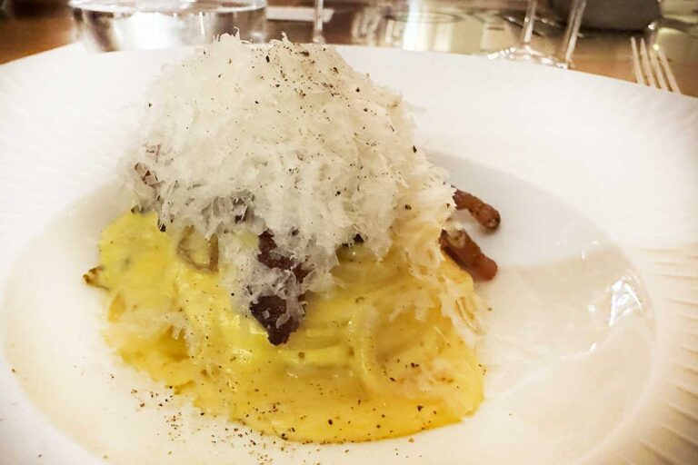 La carbonara del ristorante Follie a Roma mi è rimasta nel cuore