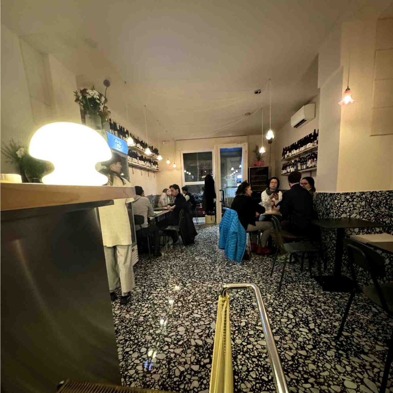 ai fiori blu ristorante milano interno