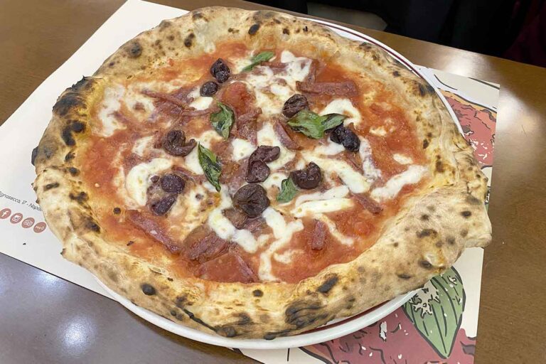 La migliore pizzeria del mondo è Attilio a Napoli secondo Time Out