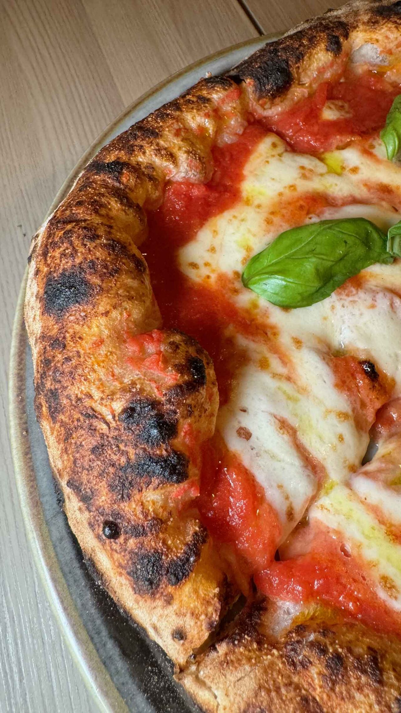 la pizza margherita della pizzeria Saccharum ad Altavilla Milicia 