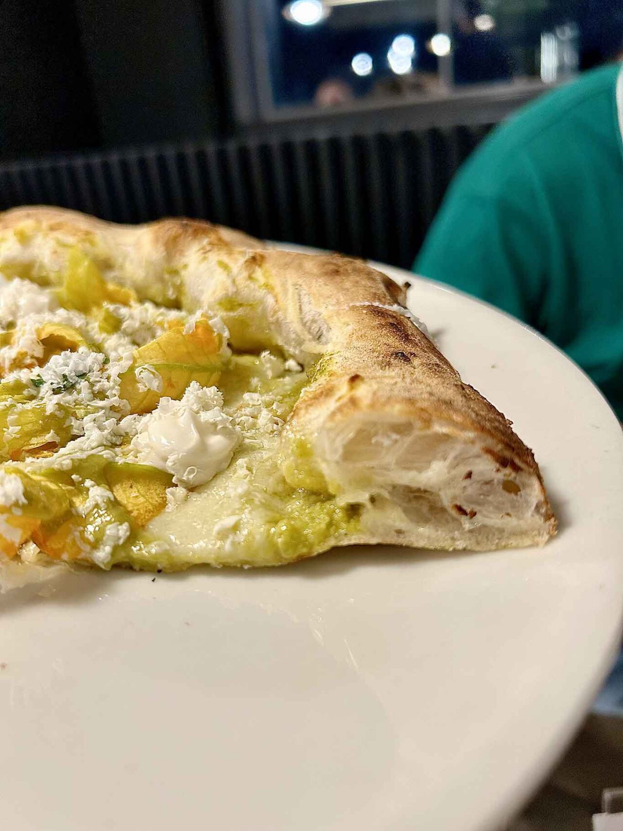 pizza Fiori di zucca al quadrato della pizzeria I Masanielli di Francesco Martucci a Caserta