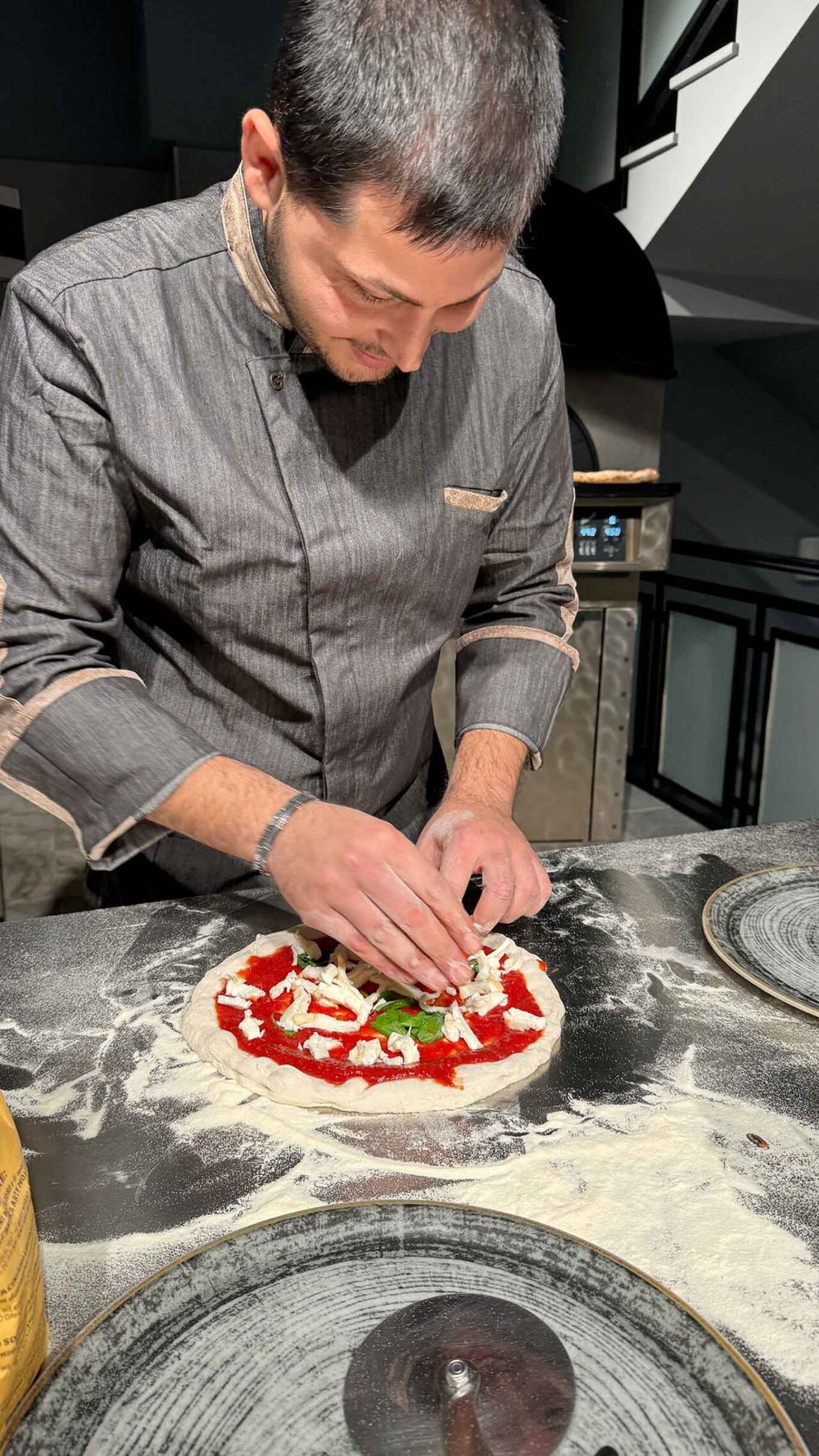 La pizza provola e pepe della pizzeria Chiù Sapore a Roma