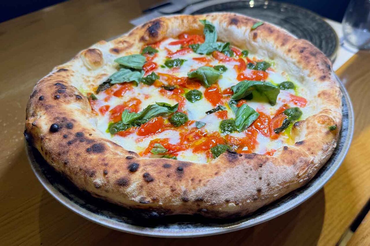 la pizza filetto di pomodoro di Marco D'Elia della pizzeria Gli Esposito a Salerno