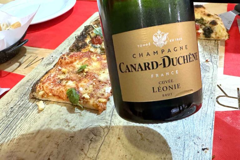 Noschese Bakery a Pontecagnano: che buono pizza e champagne!