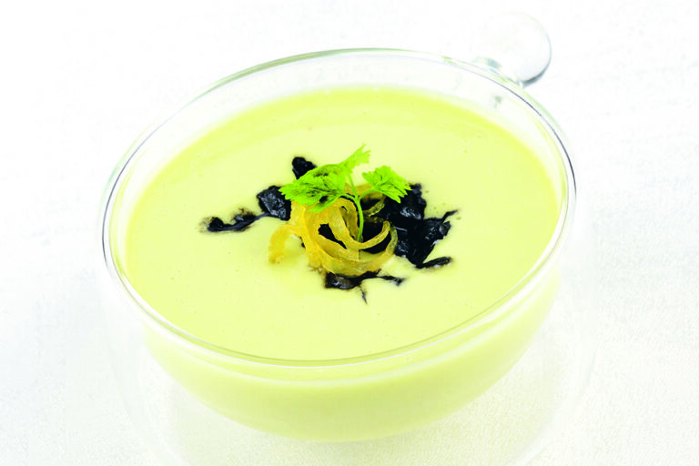 Crema di zucchine trombetta e seppie, ricetta stellata eppure facile