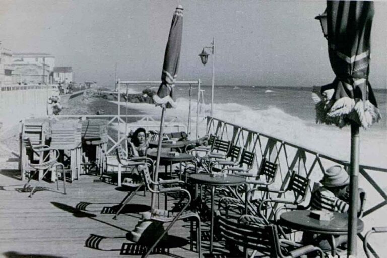 Lo stabilimento balneare anni &#8217;60 che ora è un ristorante vintage