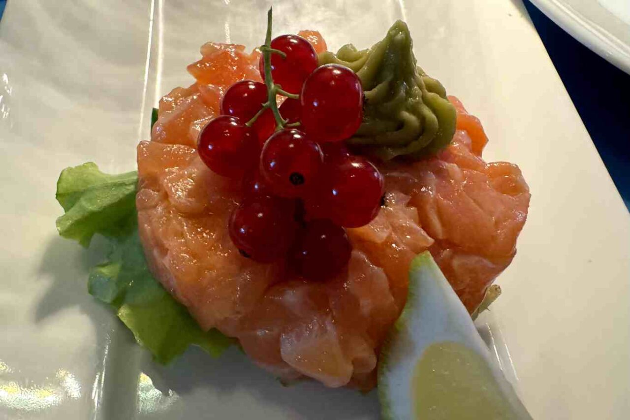 trattoria nautilus milano tartare salmone