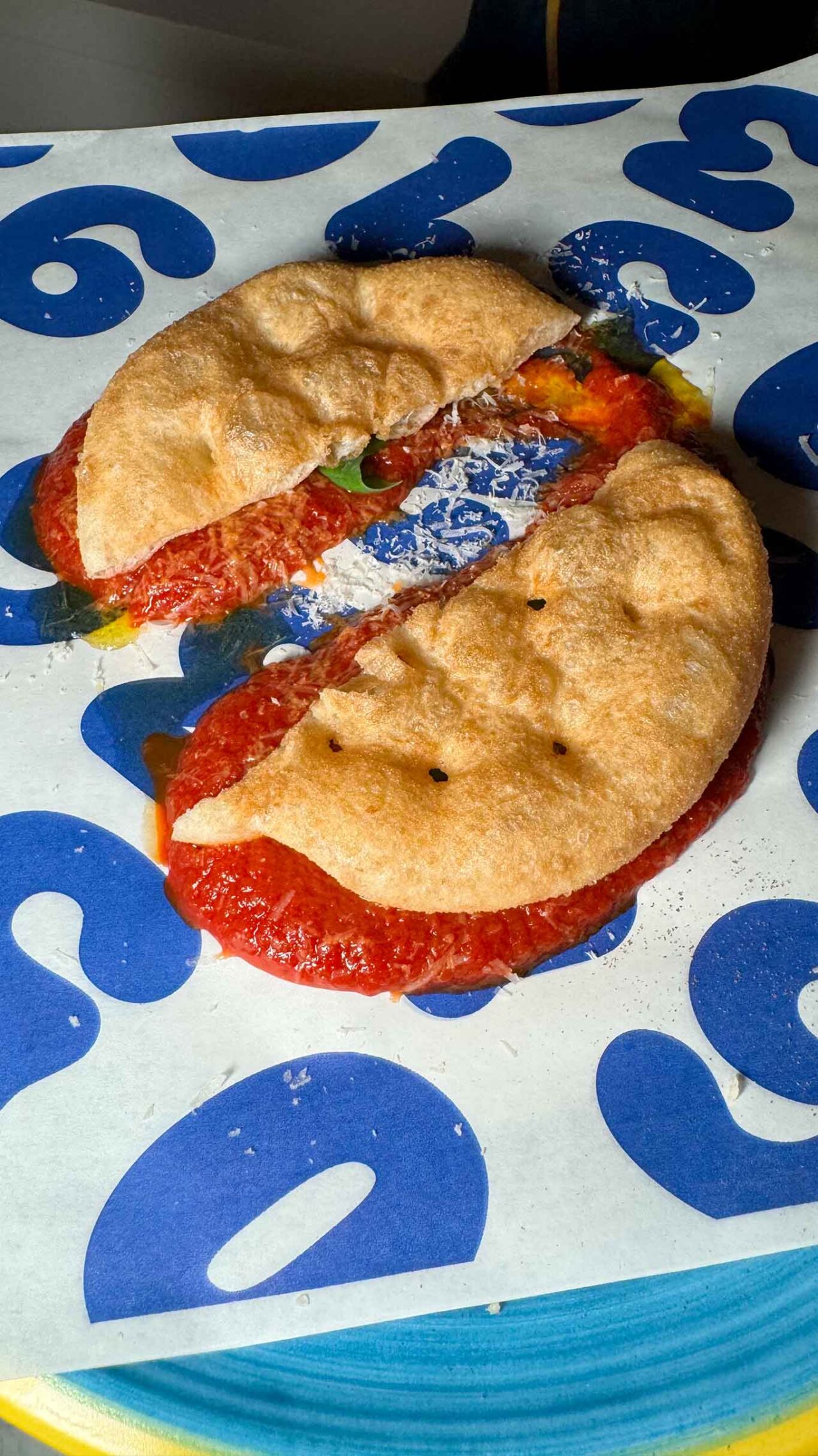 la pizza fritta della pizzeria Concettina ai Tre Santi a Capri