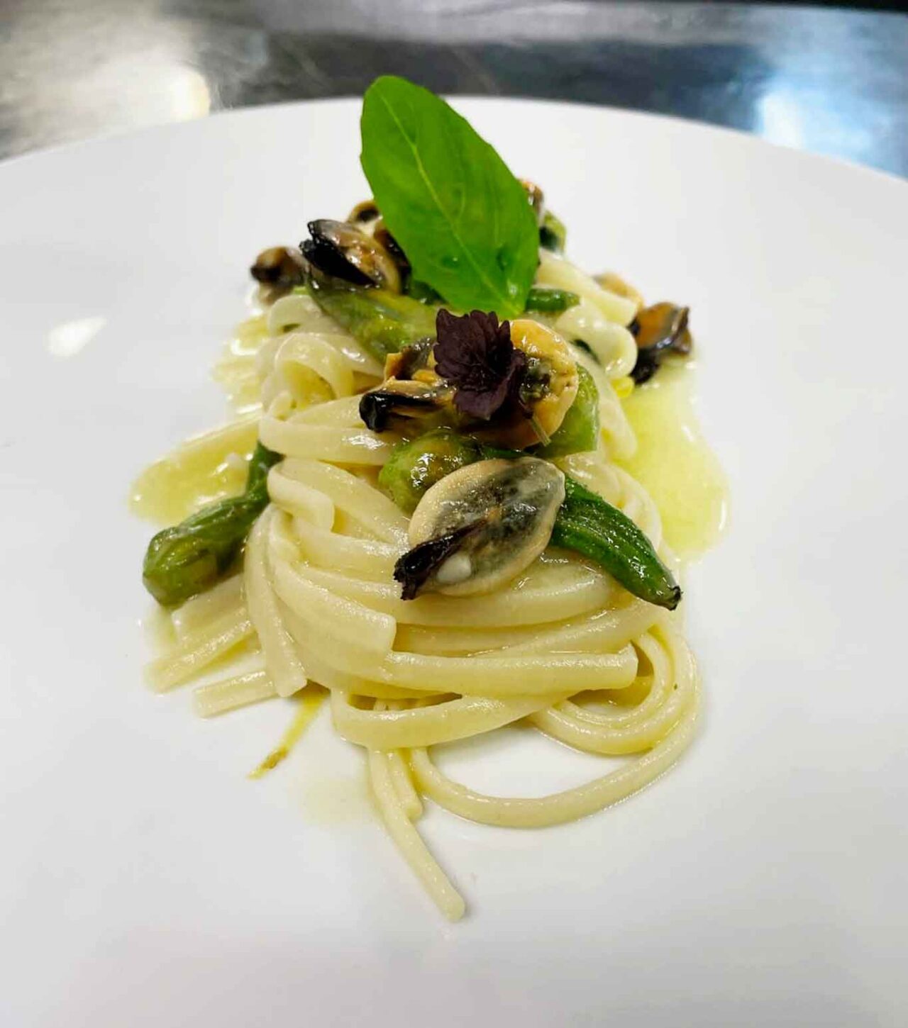 linguine con le cozze del ristorante Enigma del Cala Moresca a Bacoli