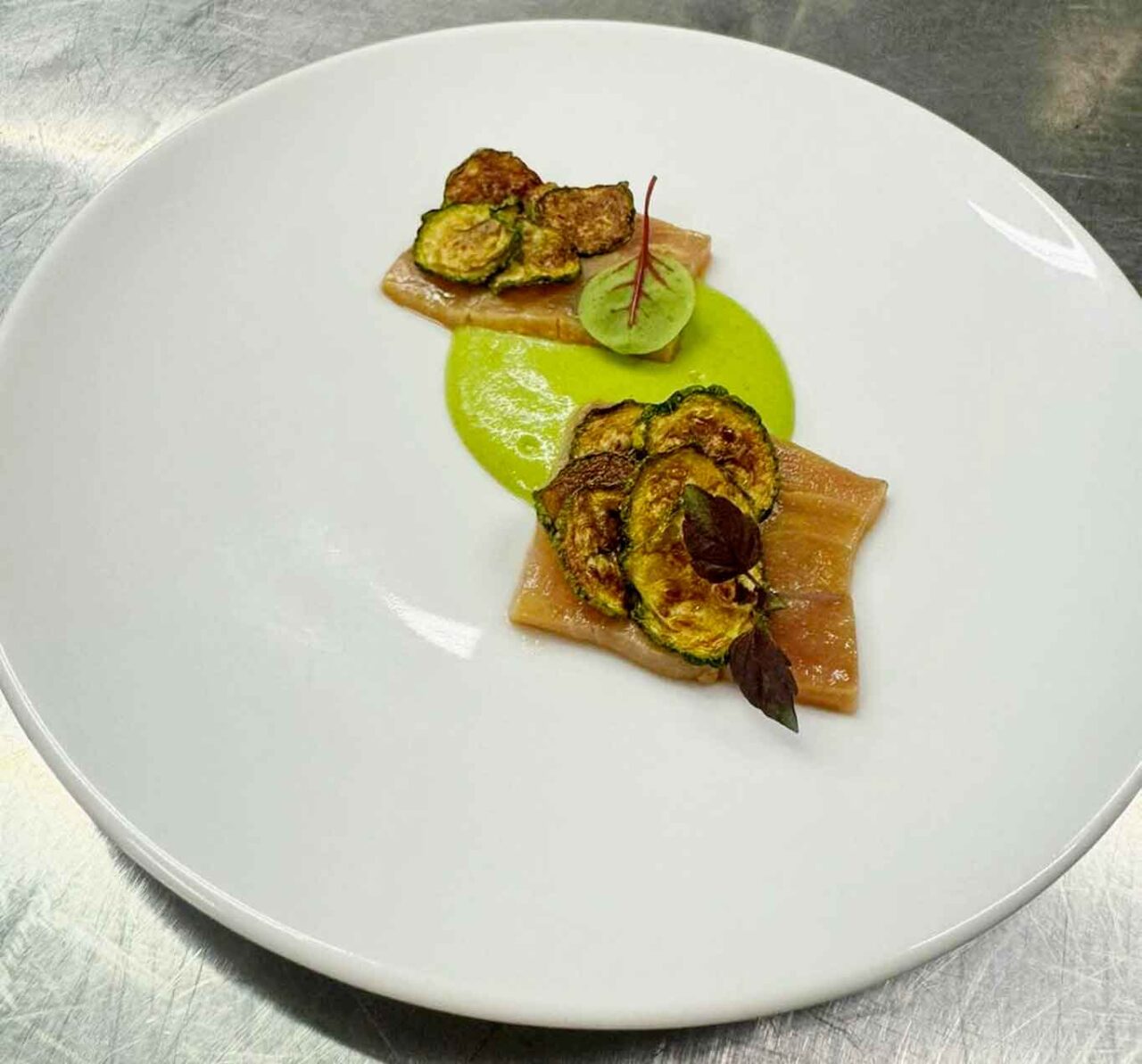 ricciola del ristorante Enigma del Cala Moresca a Bacoli