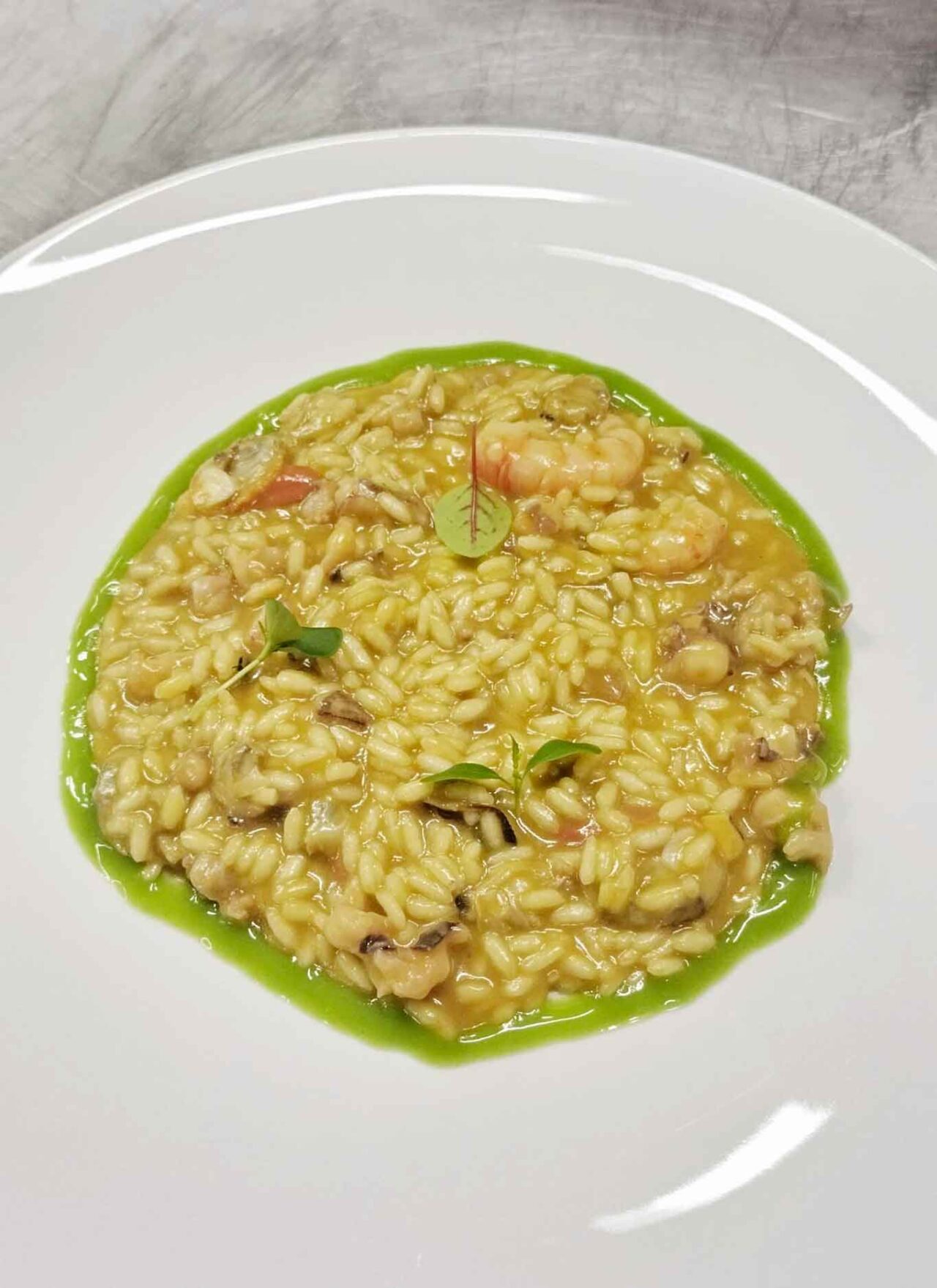 risotto alla pescatora del ristorante Enigma del Cala Moresca a Bacoli