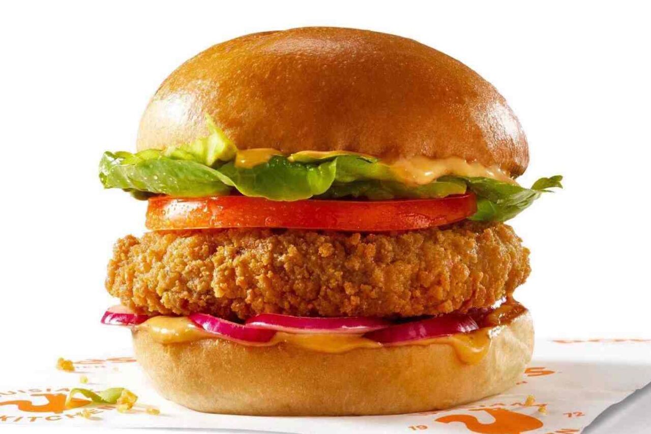 Sandwich di pollo vegan di Popeyes milano