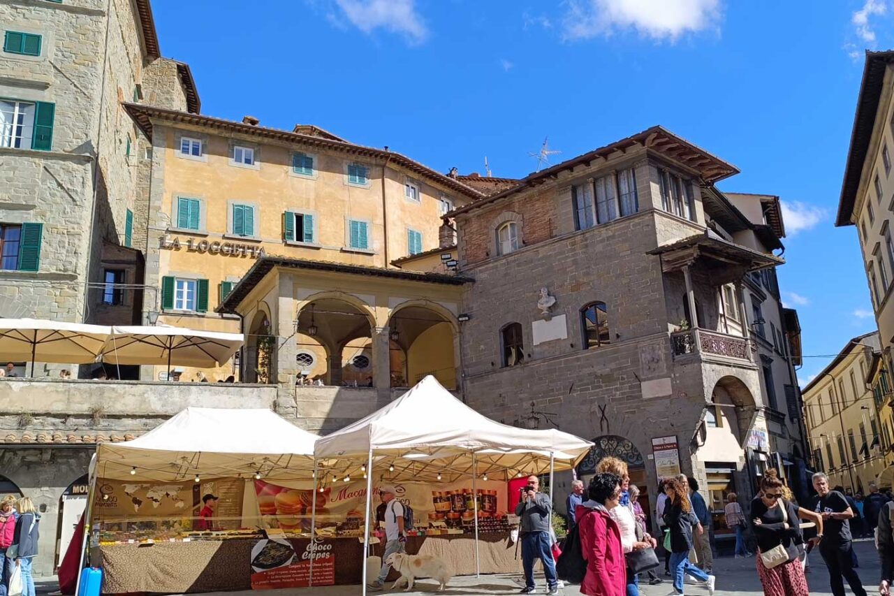 Cortona, una piazza