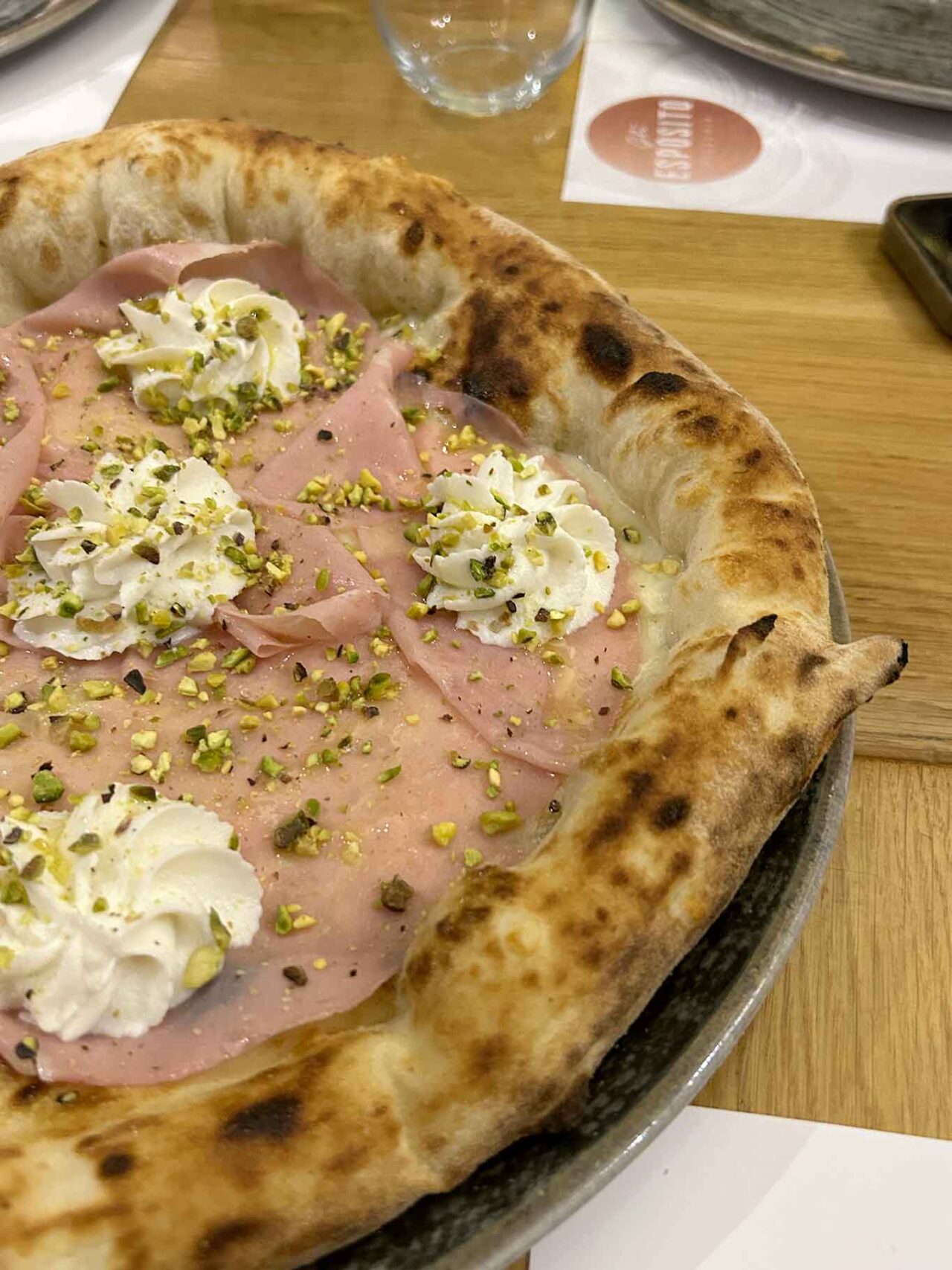 la pizza Bologna della pizzeria Gli Esposito a Salerno nella finale del Campionato della Pizza 2024