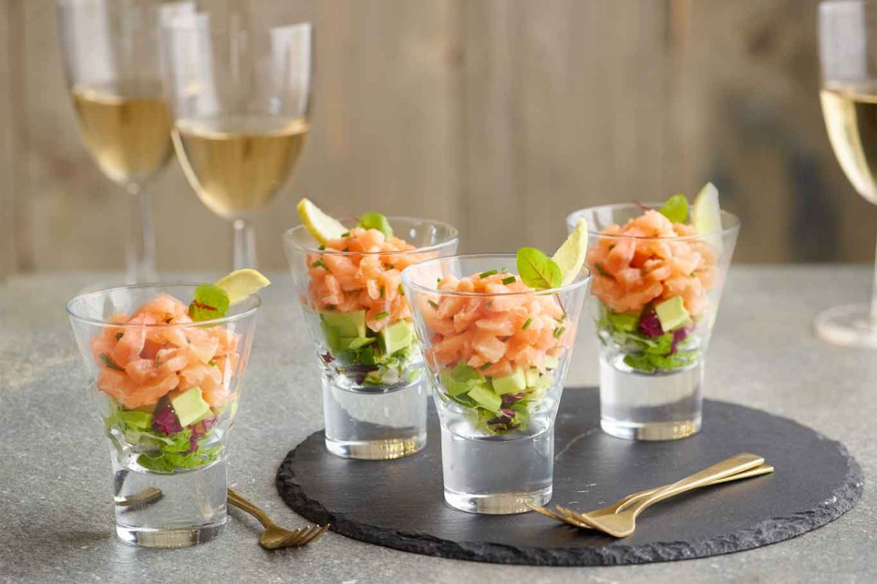 ricetta della amuse bouche con il salmone affumicato e l'avocado