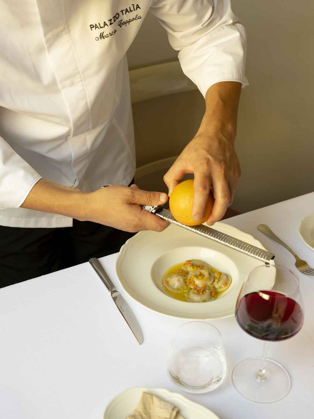 ravioli con coda alla vaccinara del ristorante Tramae dell'hotel Palazzo Talìa a Roma 