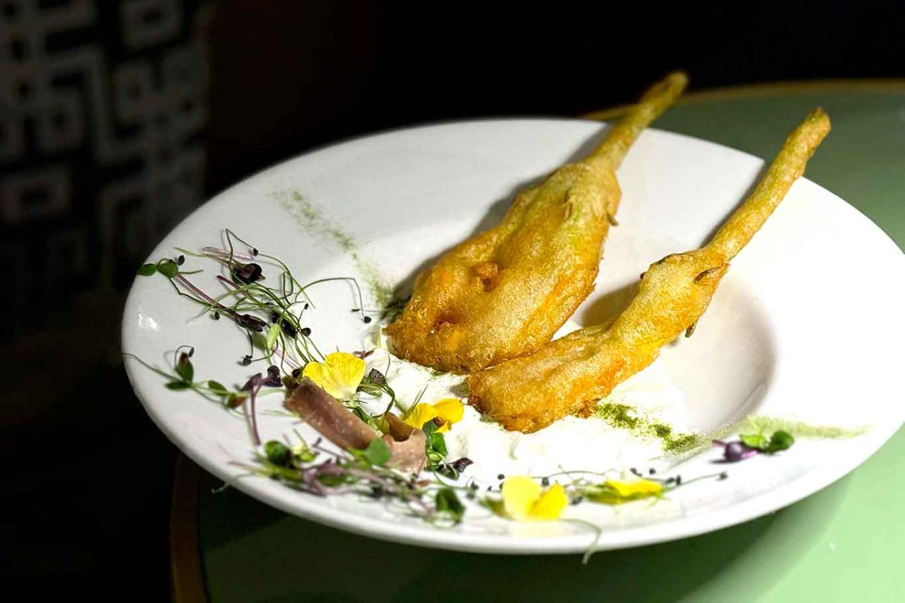 i fiori di zucca fritti di Hostaria del Mercato a Roma