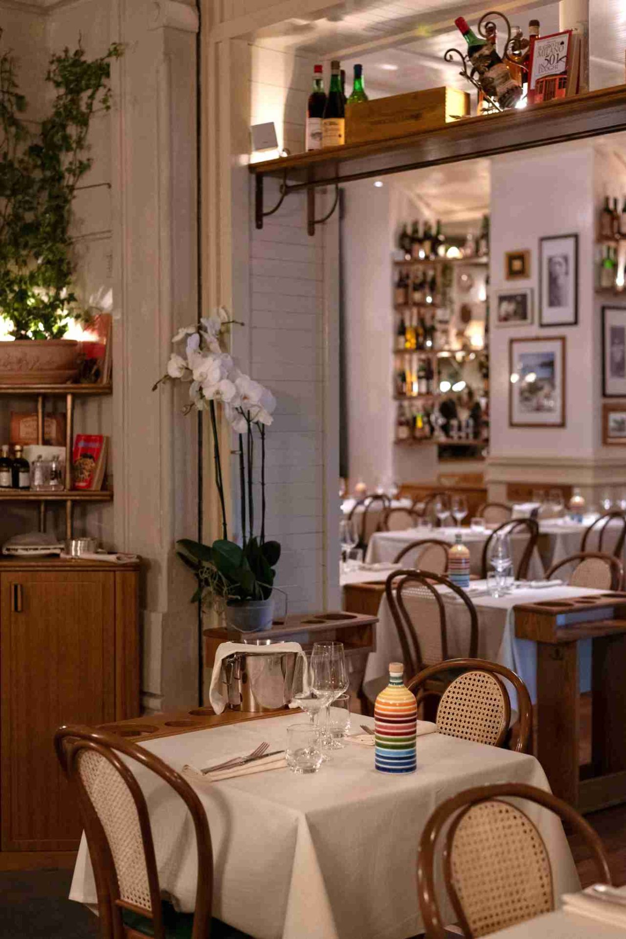 ristorante osteria afrodite milano interno