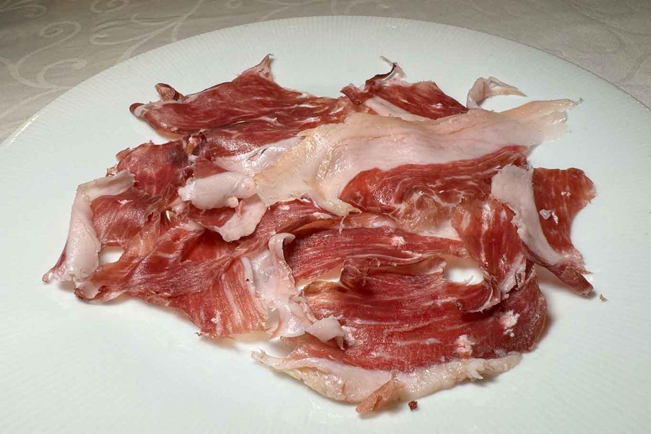 il prosciutto di mora romagnola della Trattoria Amerigo1934 a Savigno 