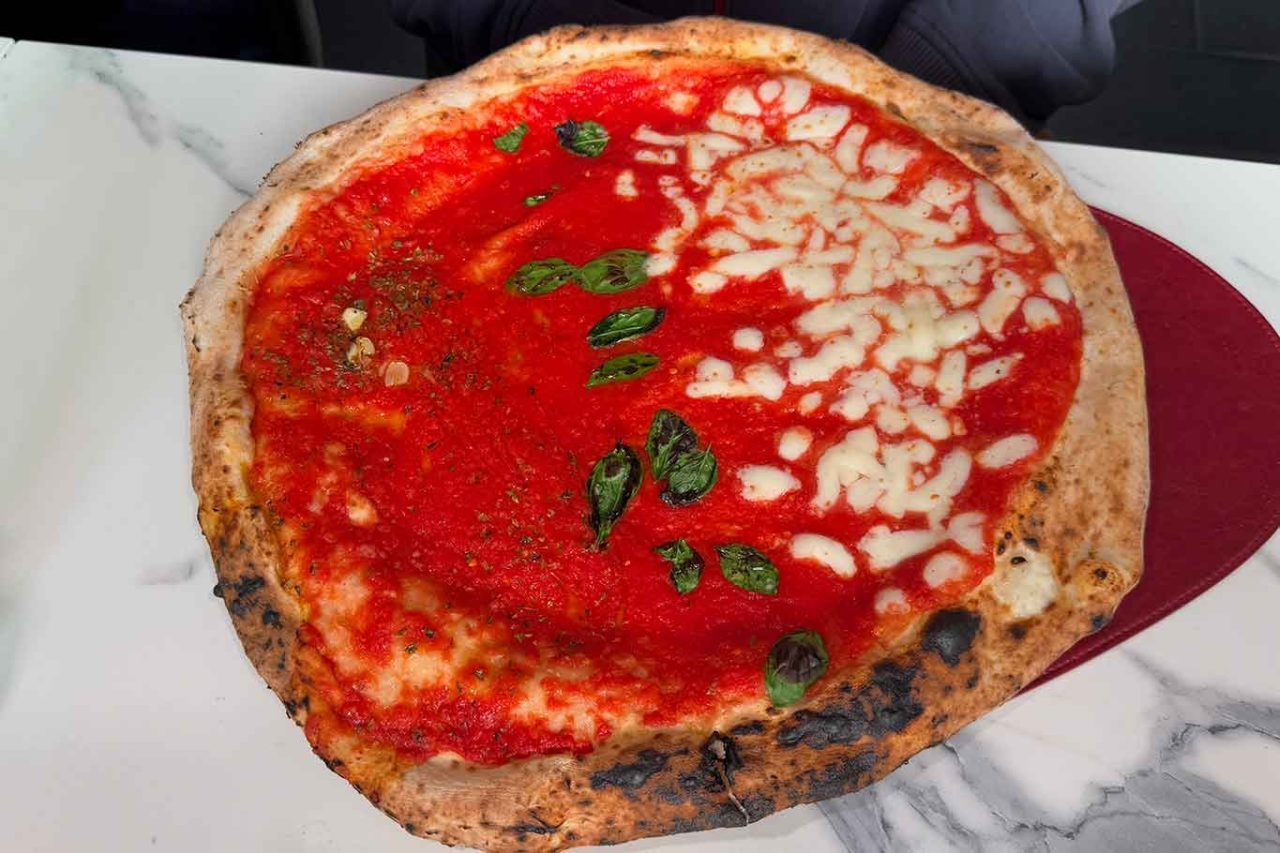 la pizza marita della pizzeria da Michele a Roma Eur 