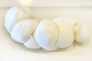 Mozzarella di bufala da sogno: Giuseppe Morese e Tenuta Anasita