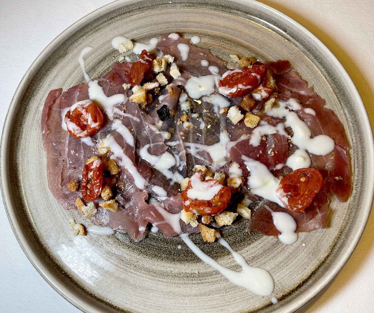 Carpaccio di tonno e gorgonzola di Bistrot di Pescheria a Salerno