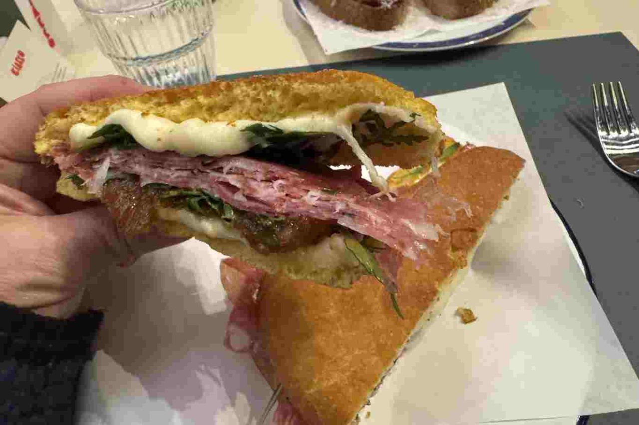 ciacco bistrot milano panino salame sezione