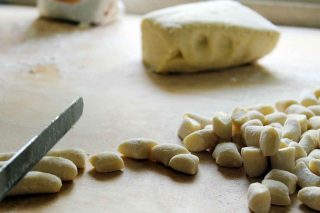 Patate, 10 cose da sapere: conservale, cuocile, fai gnocchi e purè