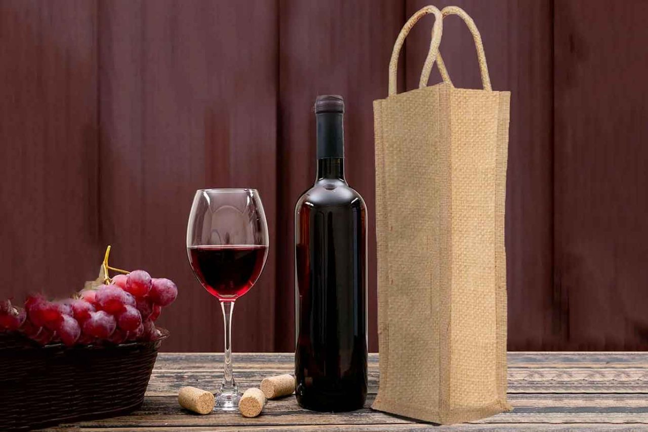 vino e codice della strada: la soluzione della wine bag