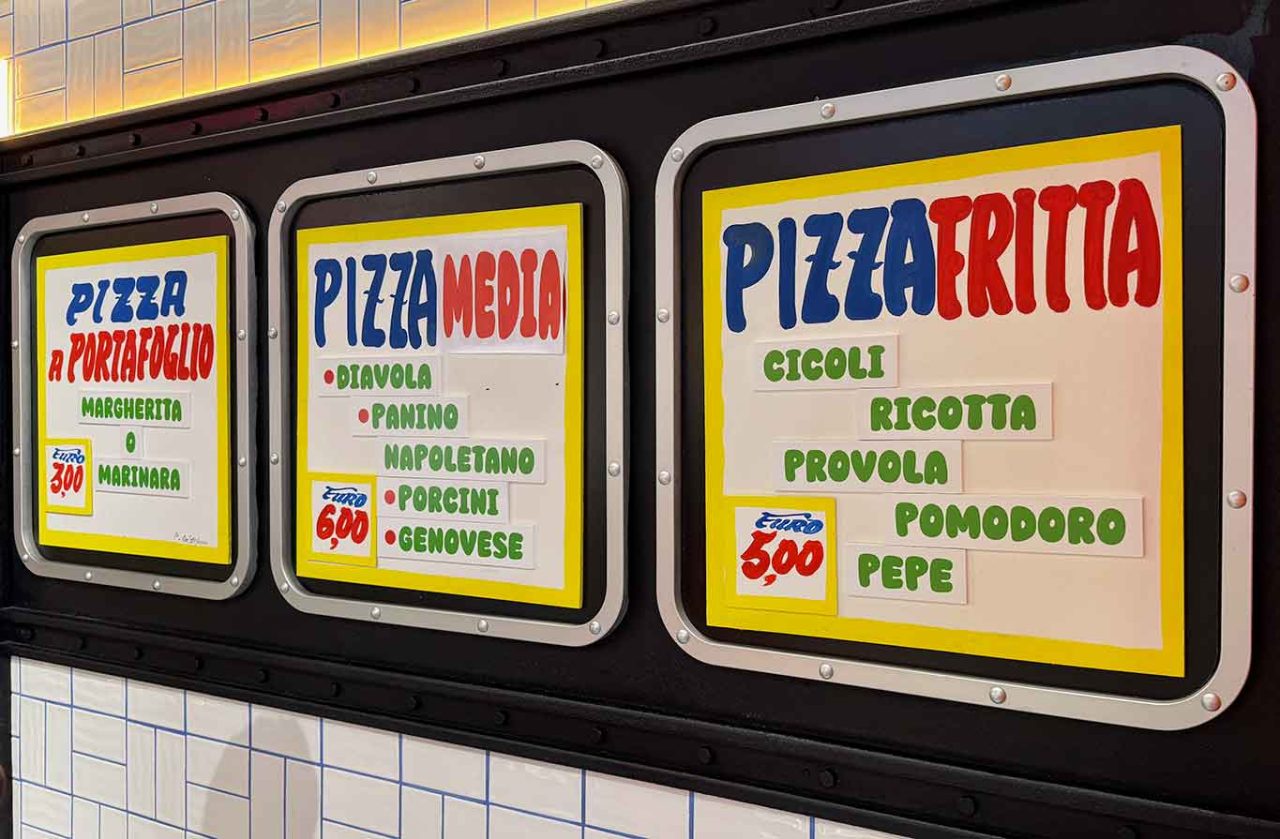 i prezzi della pizza Media alla pizzeria Piccolina di Gino Sorbillo