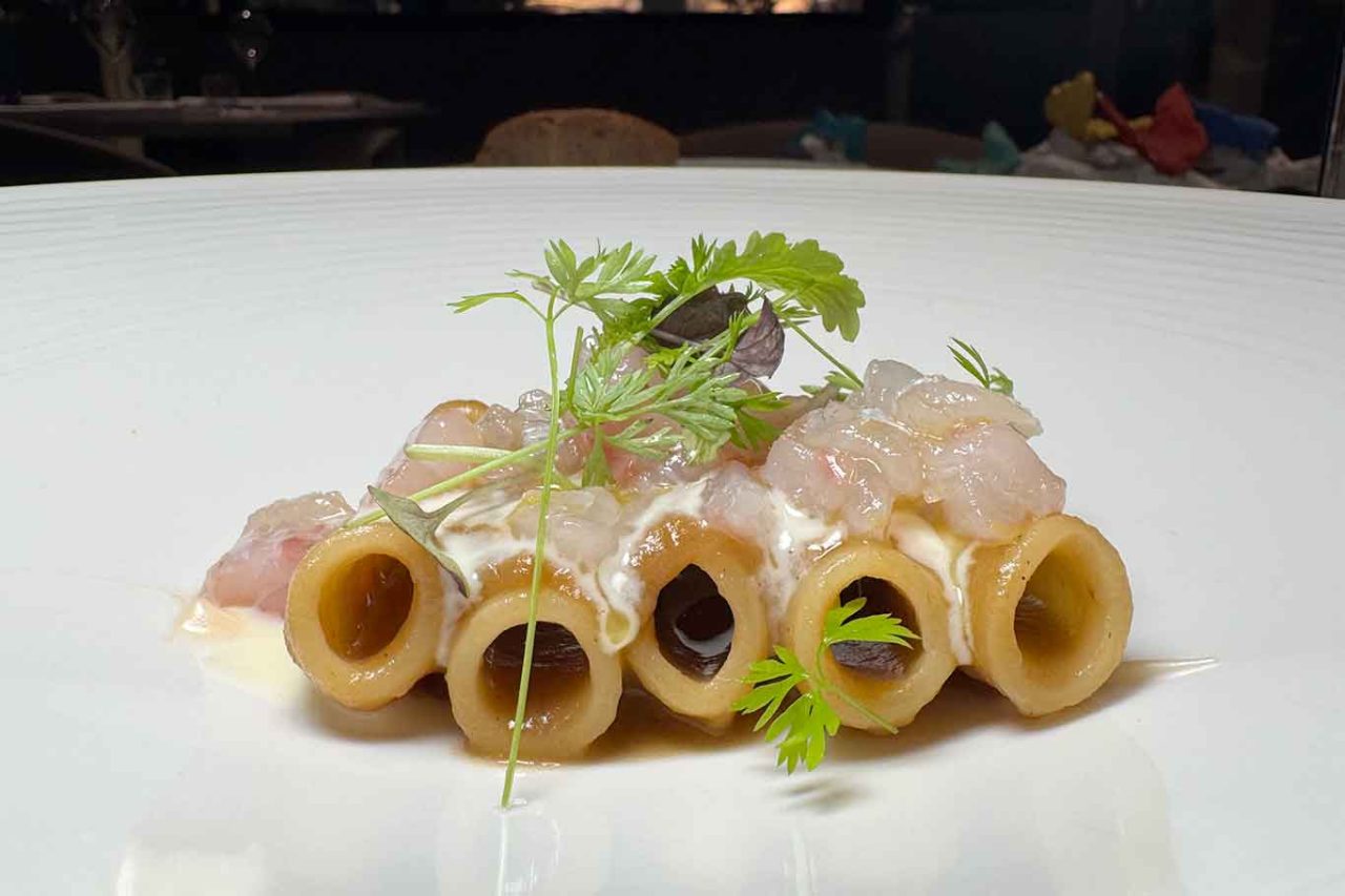 le candele alla genovese con tartare di dentice del ristorante Palazzo Petrucci a Napoli 