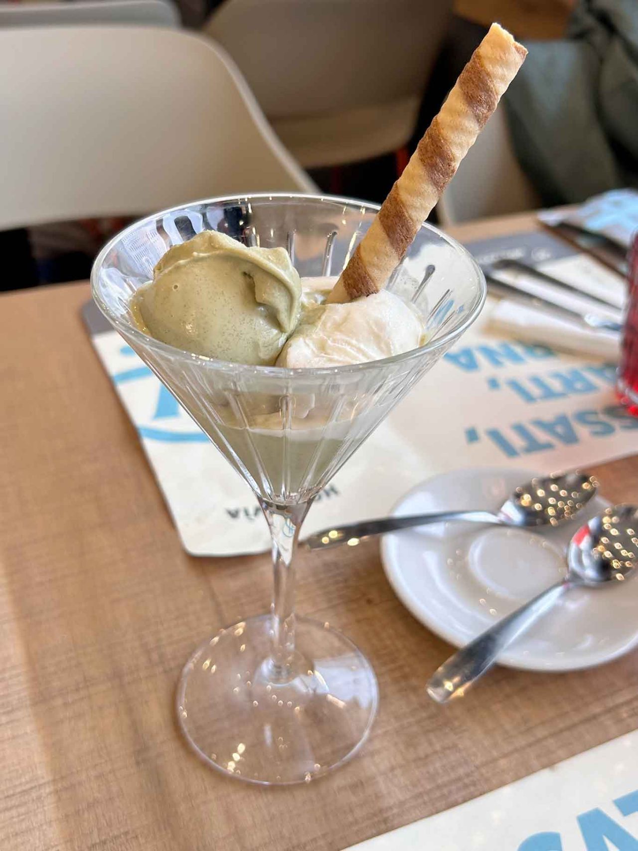 il gelato di Hostevia, osteria nella pompa di benzina a Maddaloni