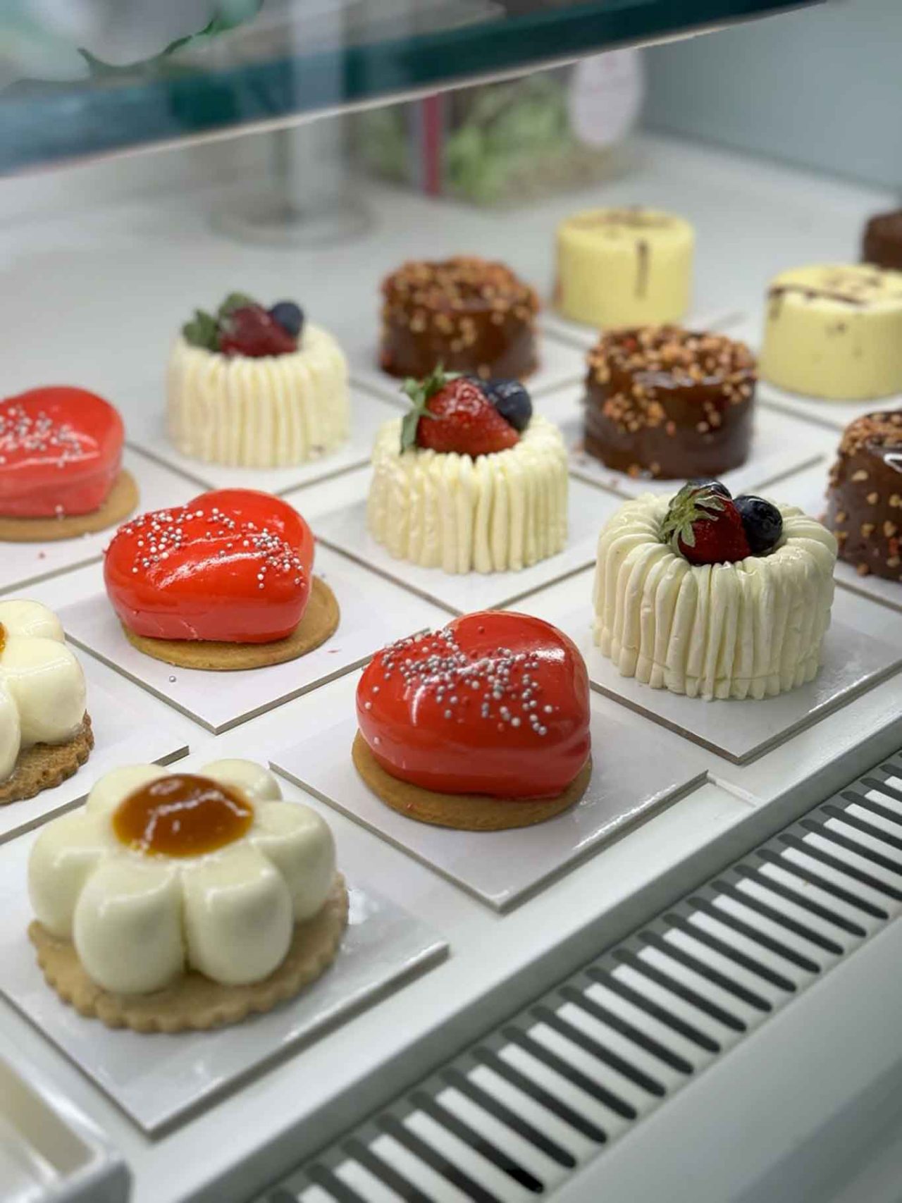 i dolci della pasticceria Nunù Patisserie a Pomigliano d'Arco