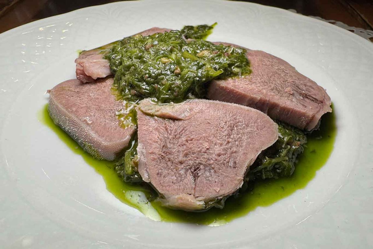 la lingua in salsa verde del ristorante Romanè in via Cipro a Roma